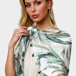 Load image into Gallery viewer, Green Leaf Print Tassel Scarf In White