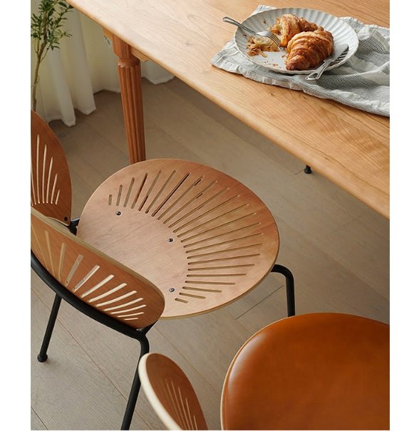 A Set of 2 Conker Dining Chair, Solid Wood - Miola