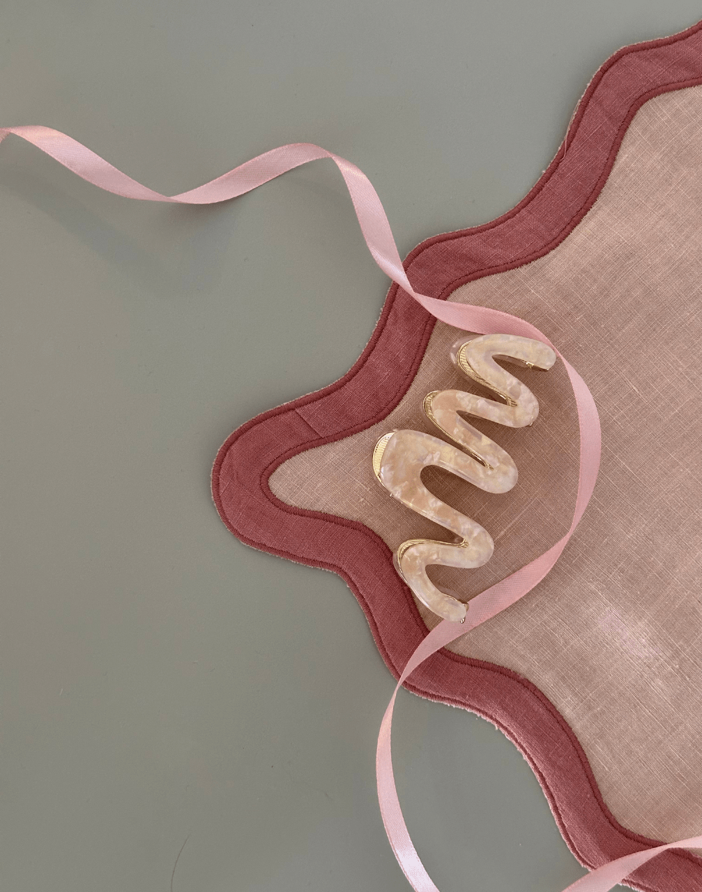 Wavy Twist Set / Hair Clips - Miola