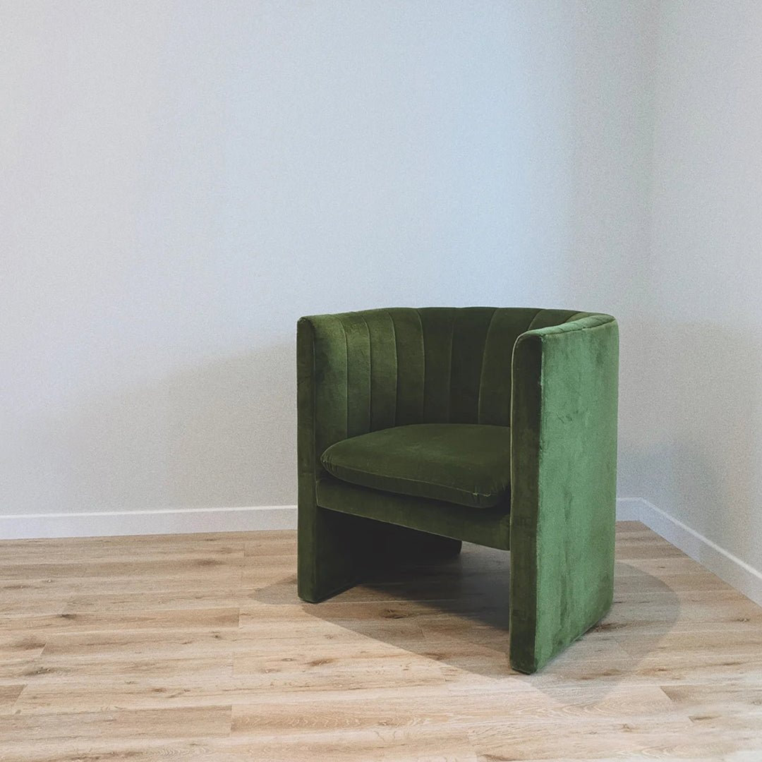 Edwick Armchair, Green Velvet - Miola