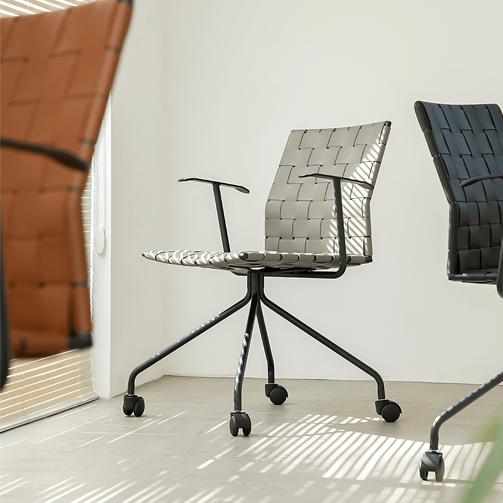 Polyhymnia Office Chair, 3 Colors Available - Miola