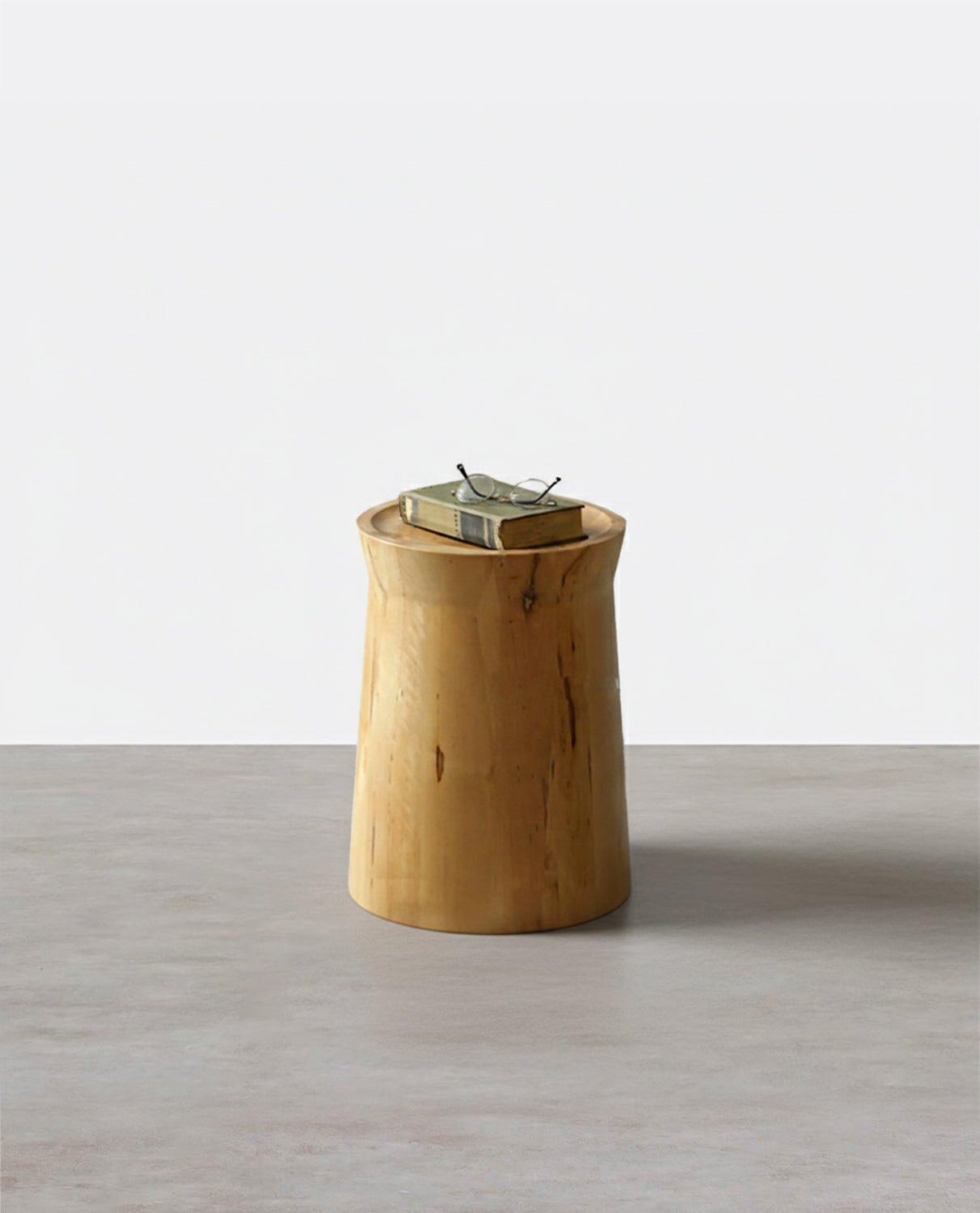 R16 Round Wooden Side Table, Oak - Miola