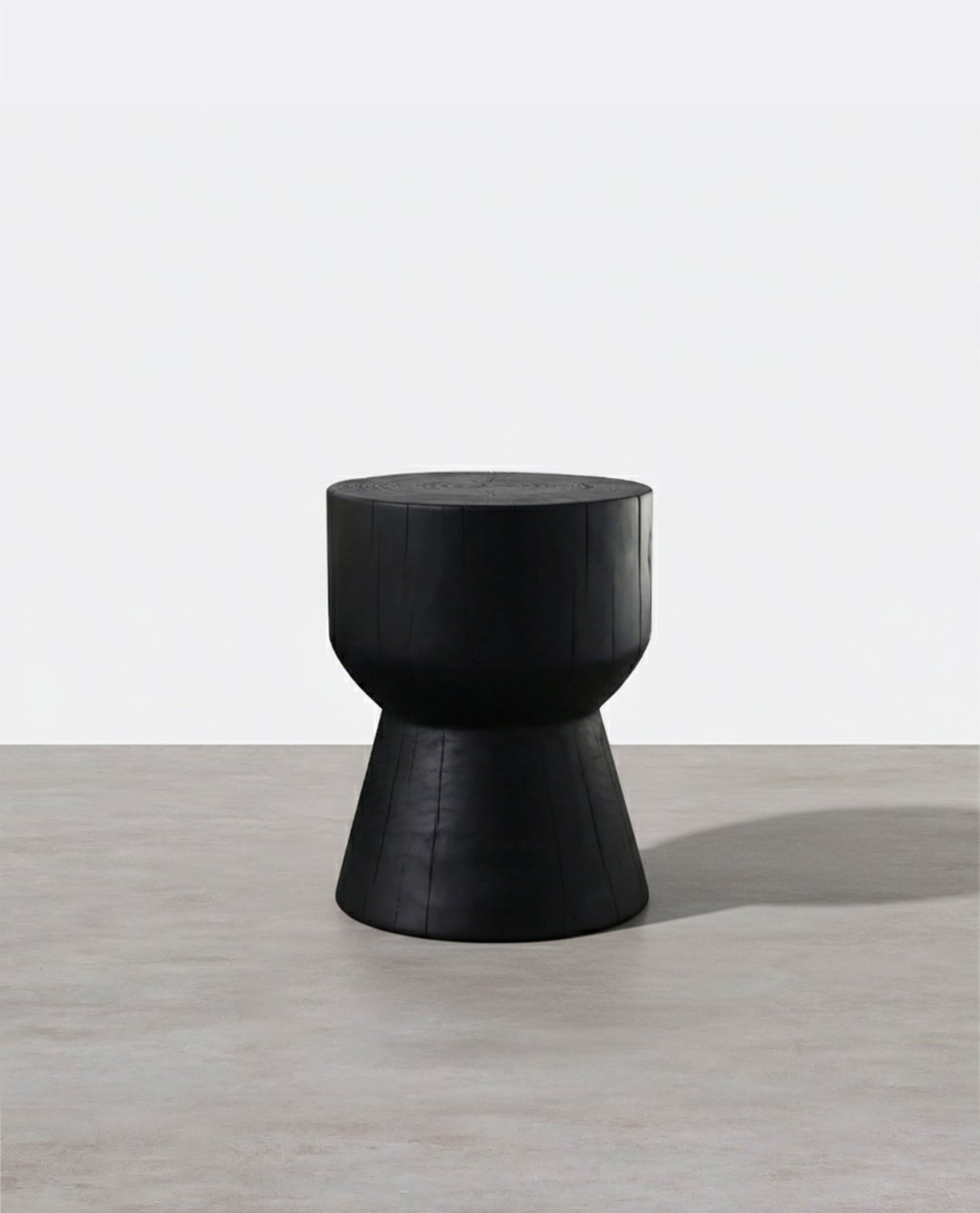 R86 Side Table, Black Oak - Miola
