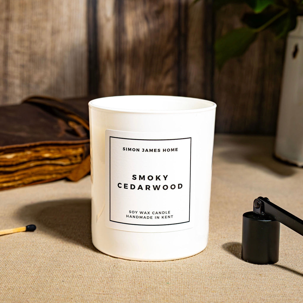 Smoky Cedarwood Candle - Miola
