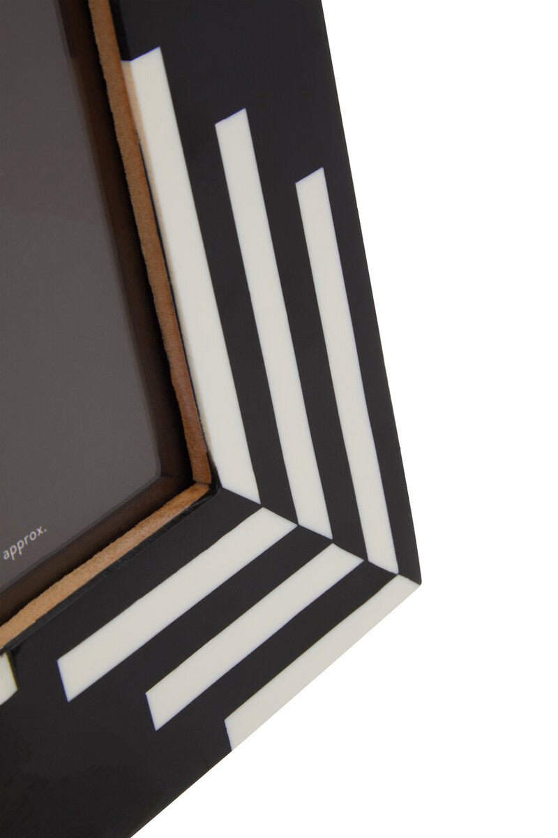Donato 5In X 7In Black And White Stripe Photo Frame - Miola