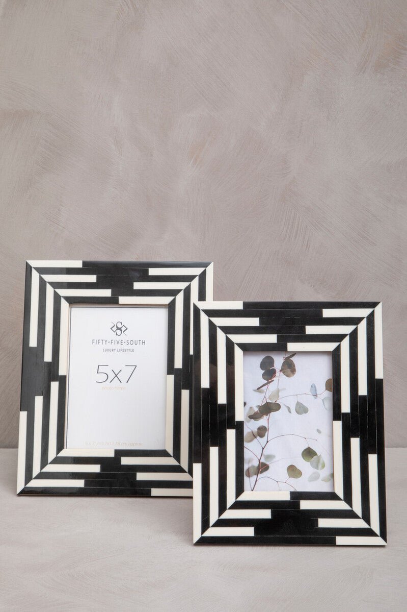 Donato 4In X 6In Black And White Stripe Photo Frame - Miola