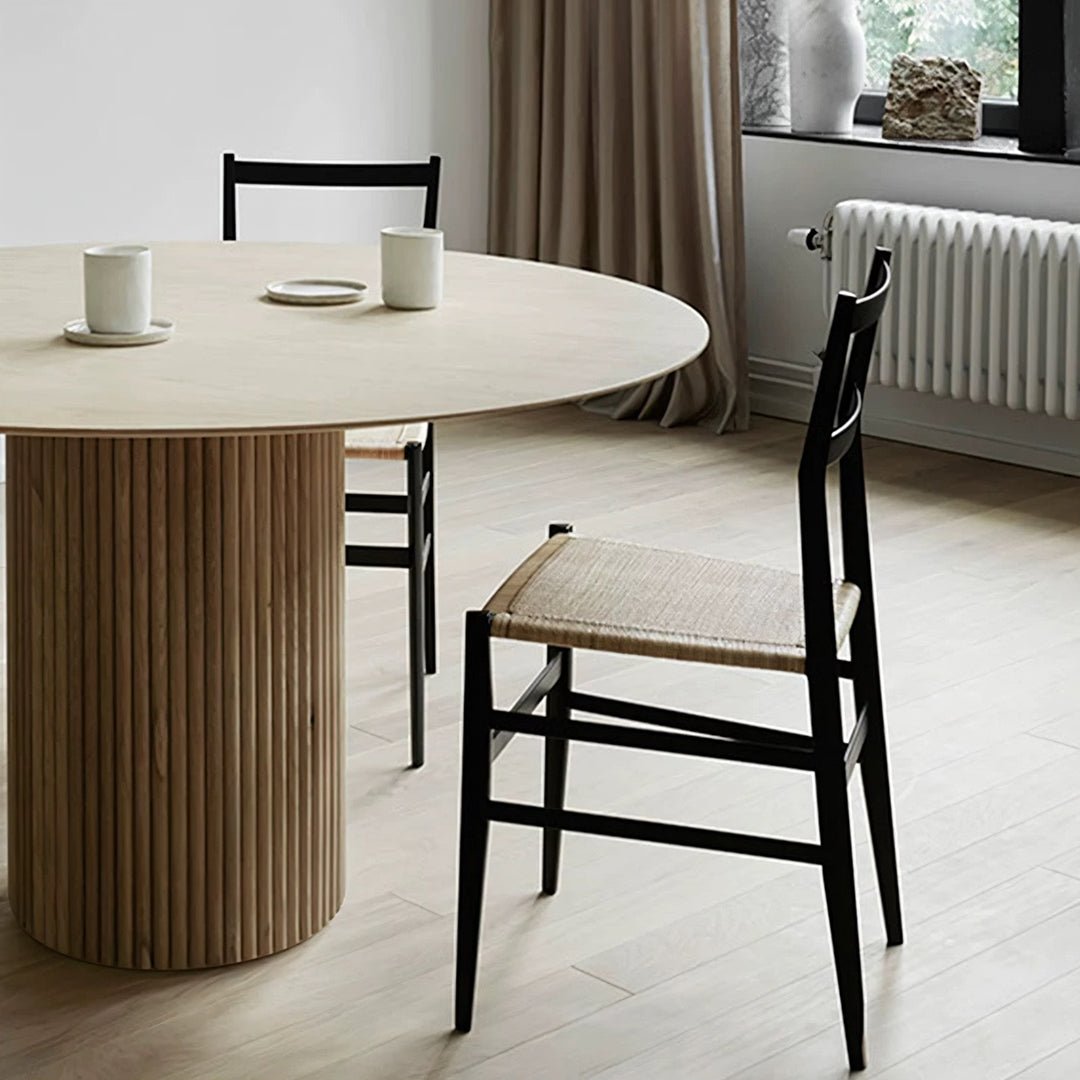 Ivar Round Dining Table, Oak Or Walnut - Miola