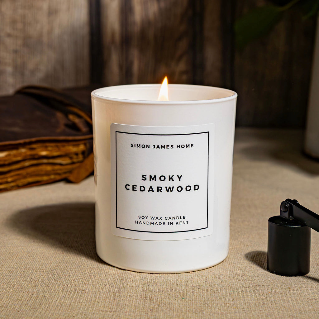 Smoky Cedarwood Candle - Miola