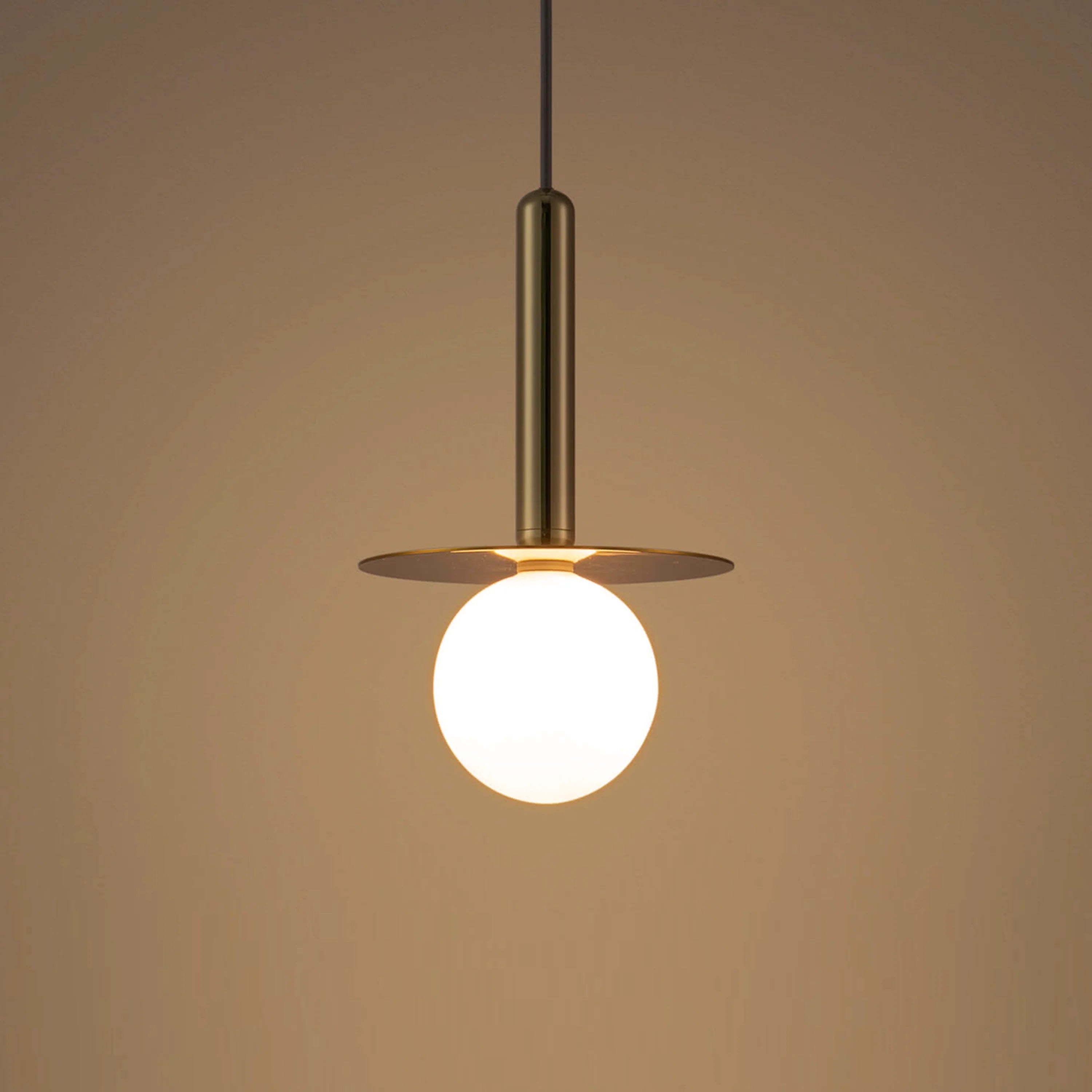 Brass disk pendant ceiling light - Miola