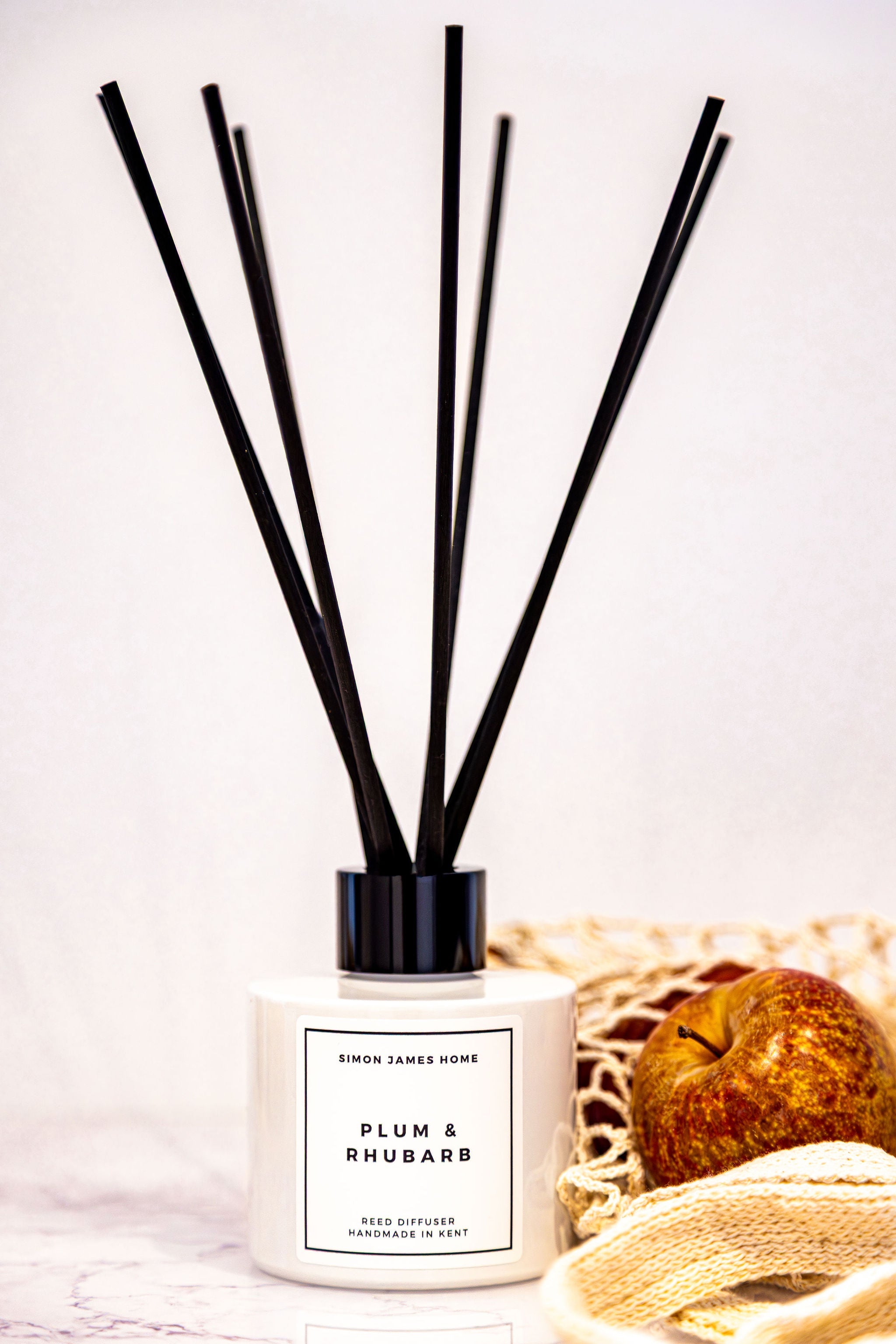 Plum & Rhubarb Reed Diffuser - Miola