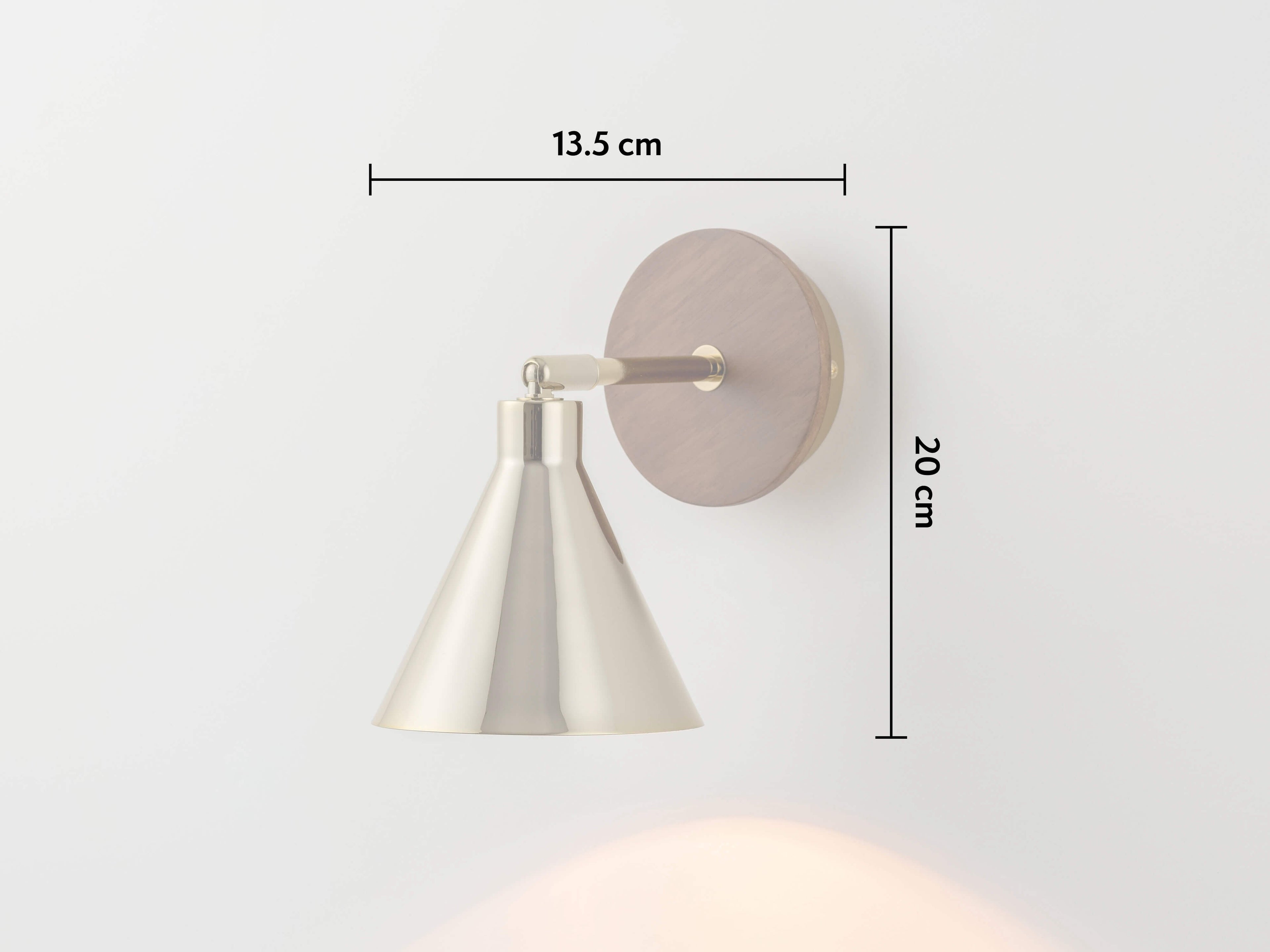 Brass cone wall light - Miola