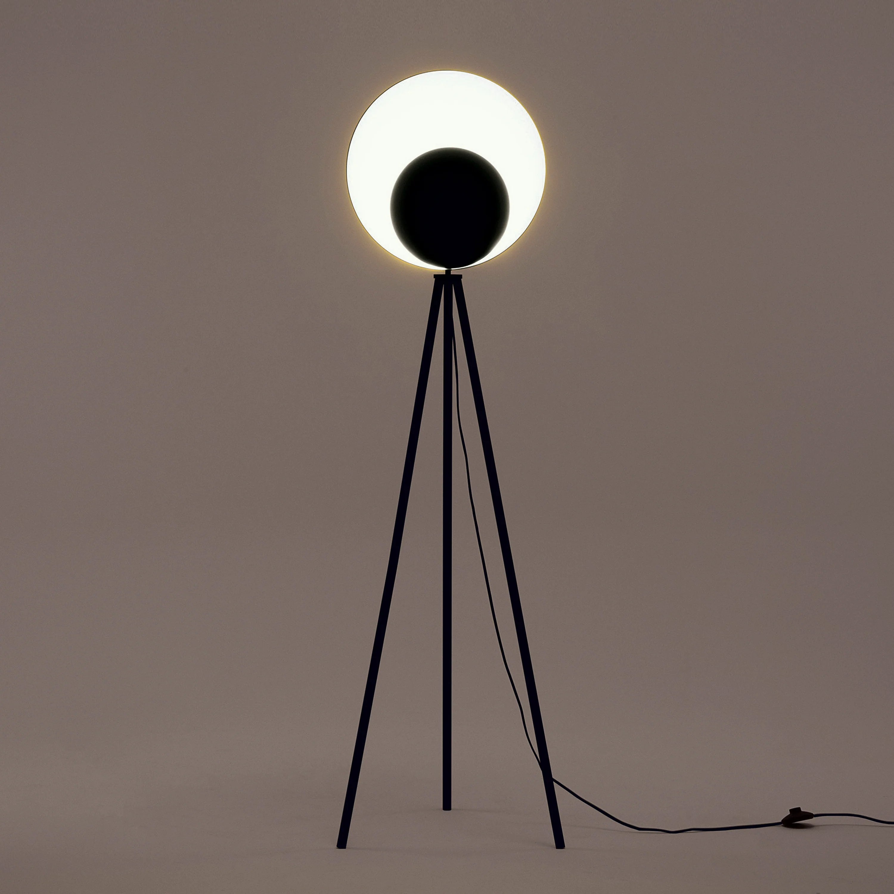 Charcoal grey diffuser floor lamp - Miola