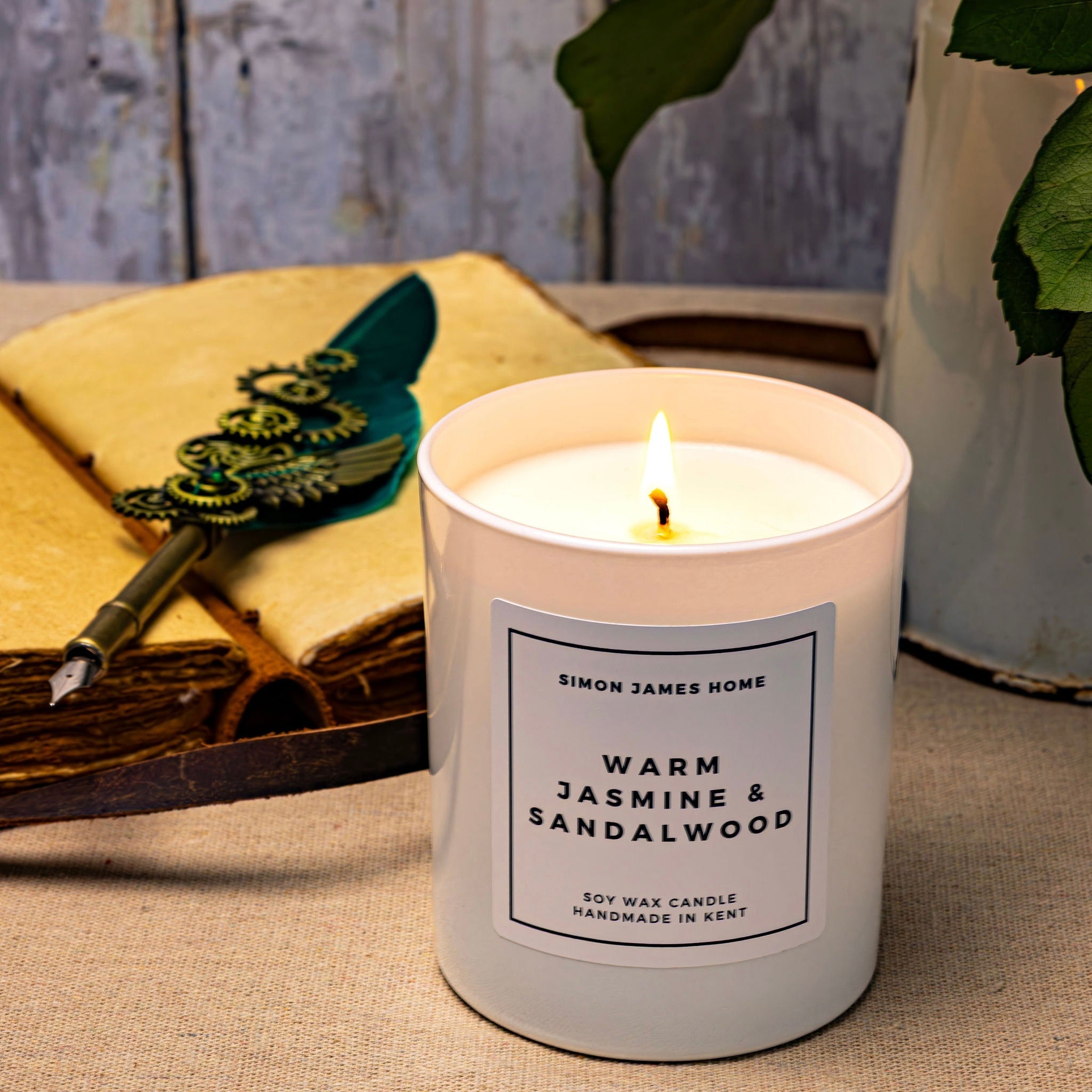 Warm Jasmine & Sandalwood Candle - Handmade Soy Wax