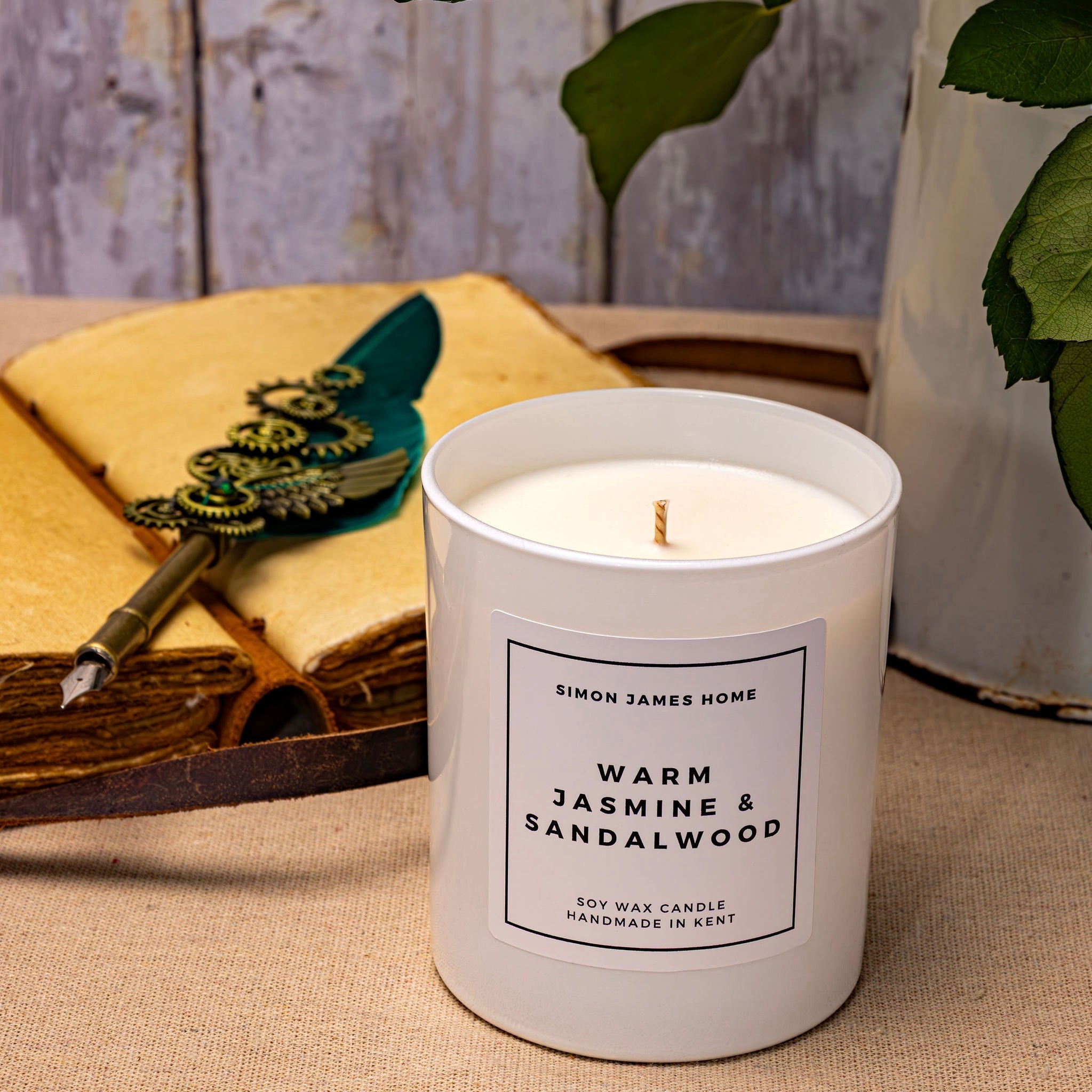 Warm Jasmine & Sandalwood Candle - Handmade Soy Wax