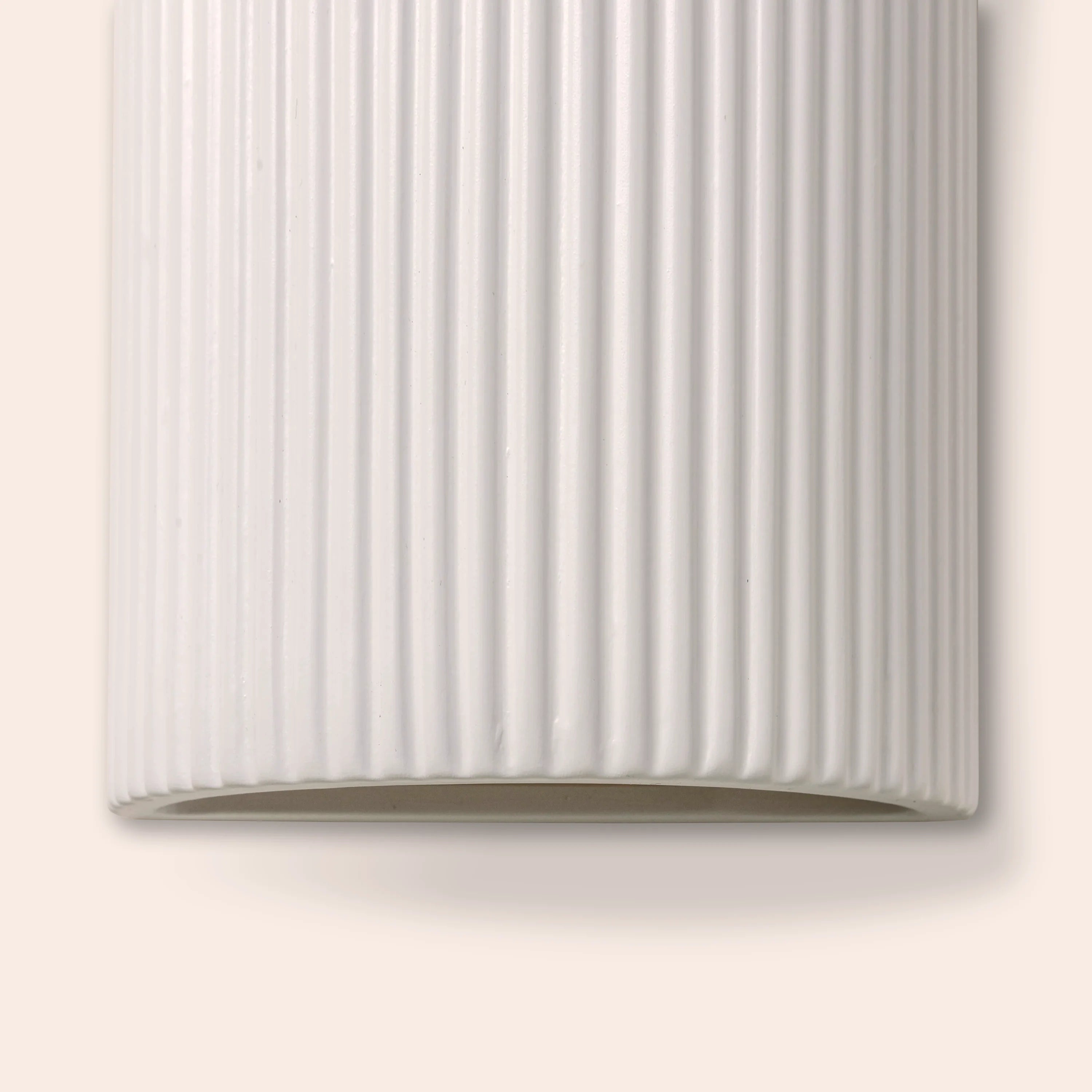 White ribbed ceramic wall light - Miola