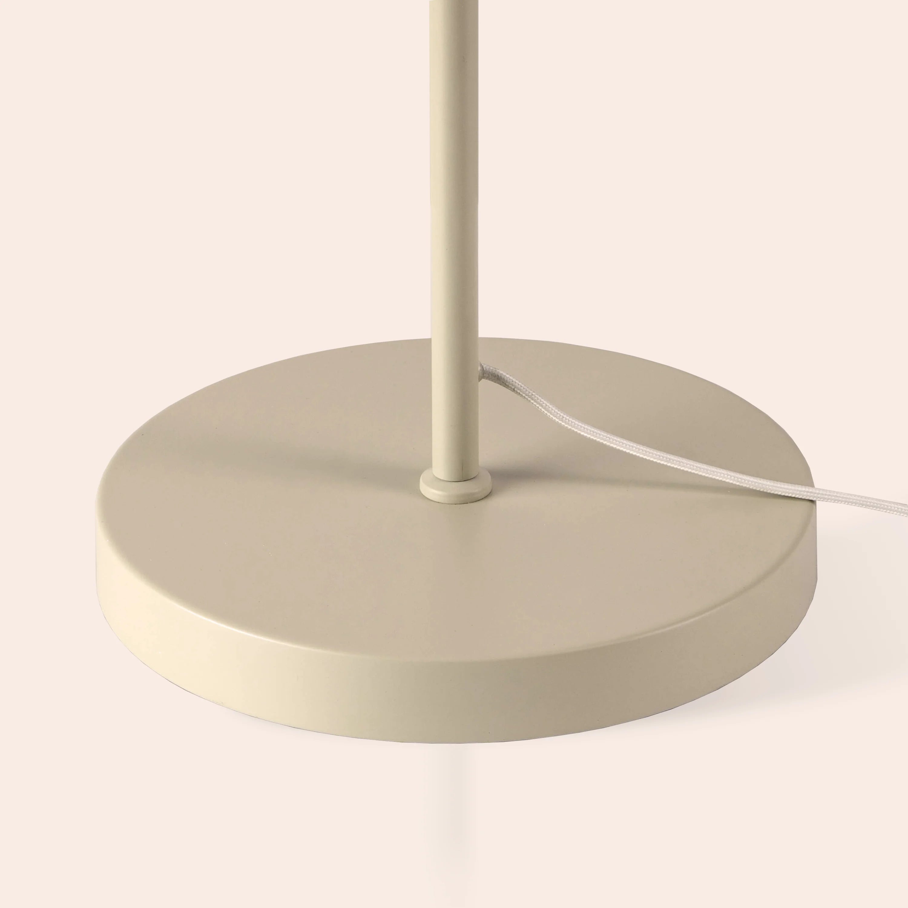 Sand grey opal disk floor lamp - Miola
