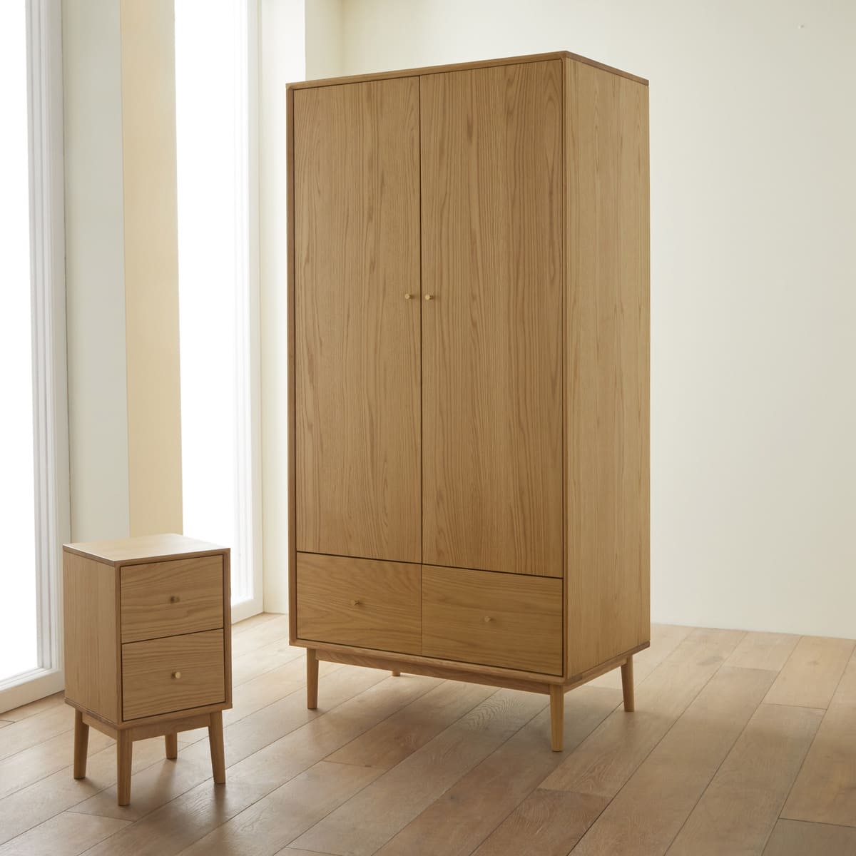 Wright Narrow Oak Bedside Table - Miola