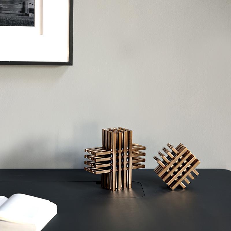 Decoration: Cross - Miola