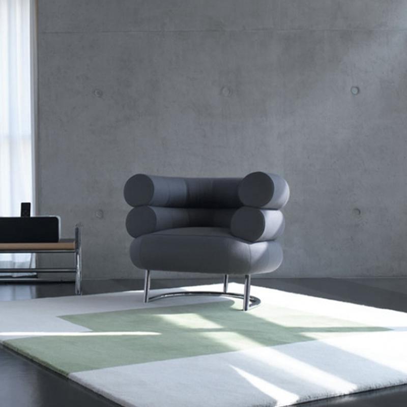 Demure Armchair, Velvet - Miola