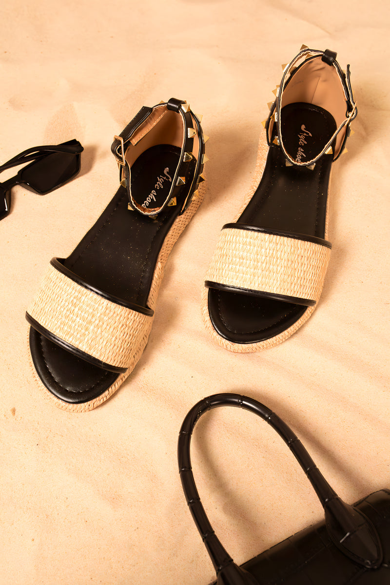 Studs Decorated Platform Strappy Sandals