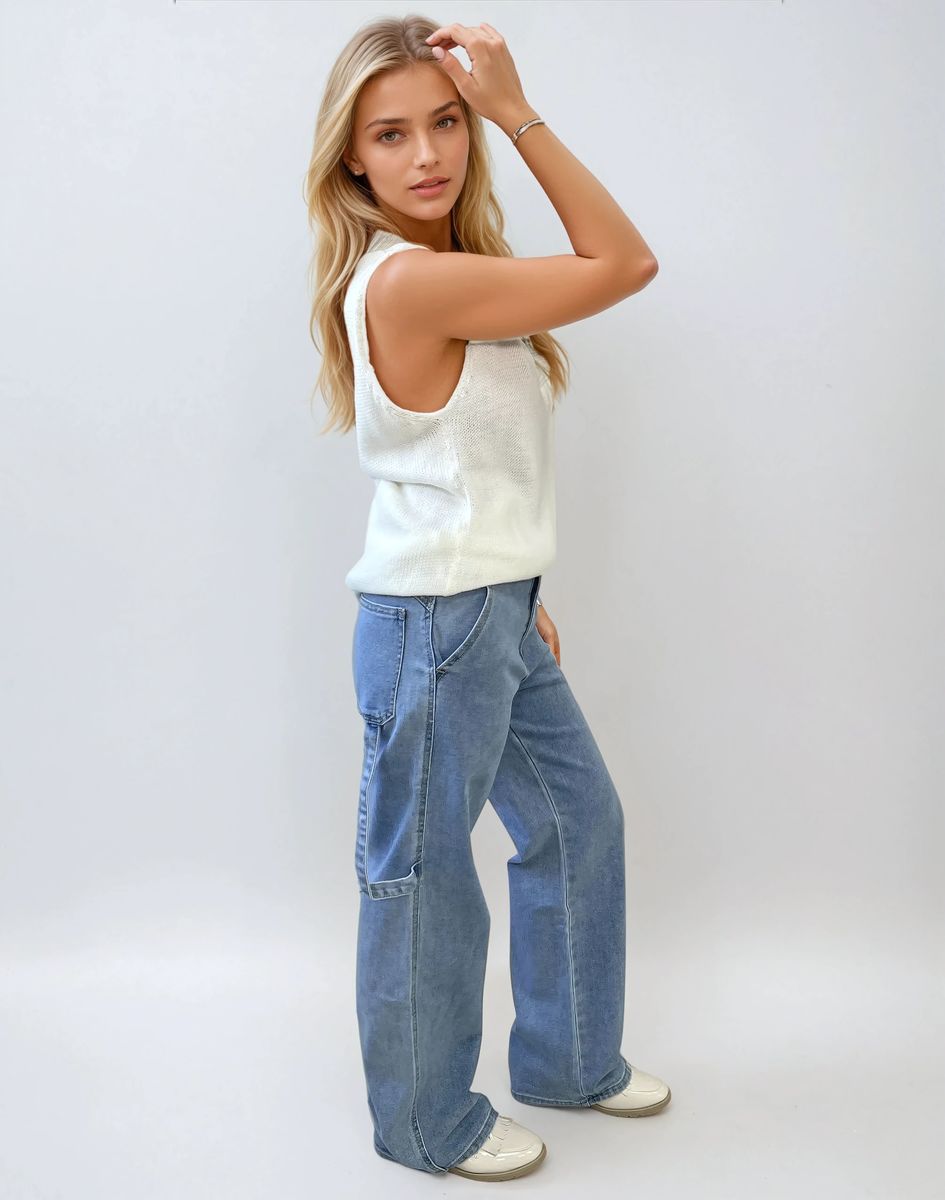 Loose Straight Leg Jeans