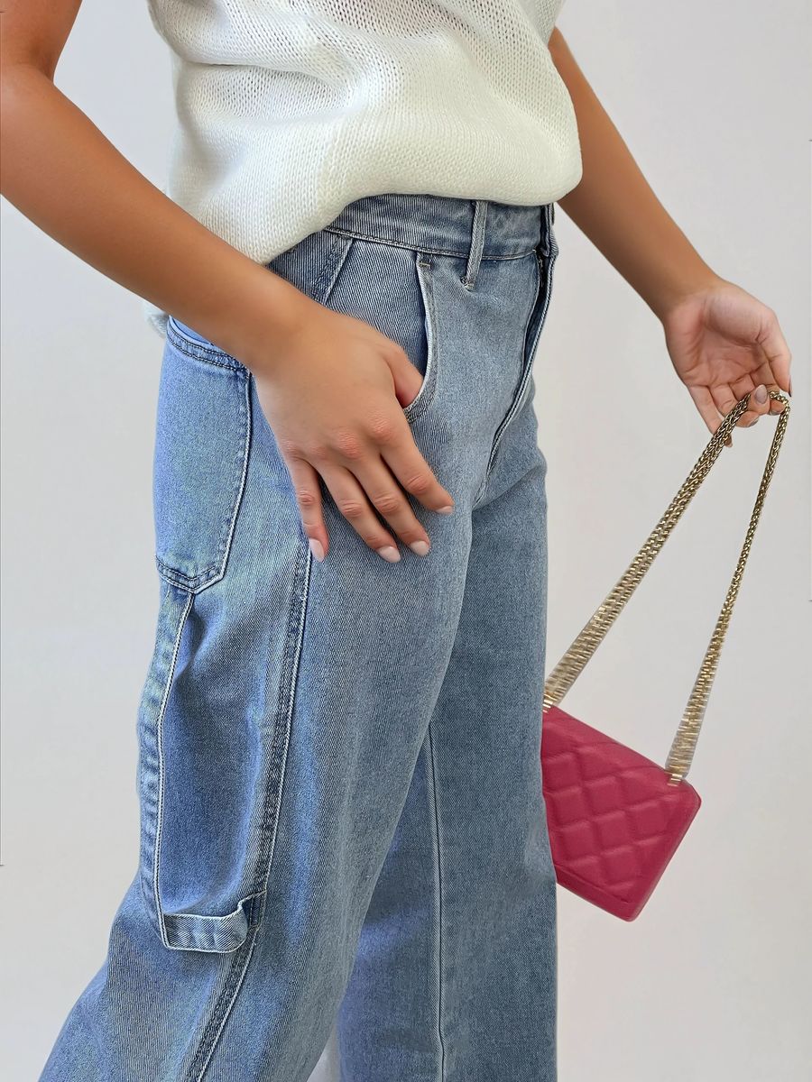 Loose Straight Leg Jeans