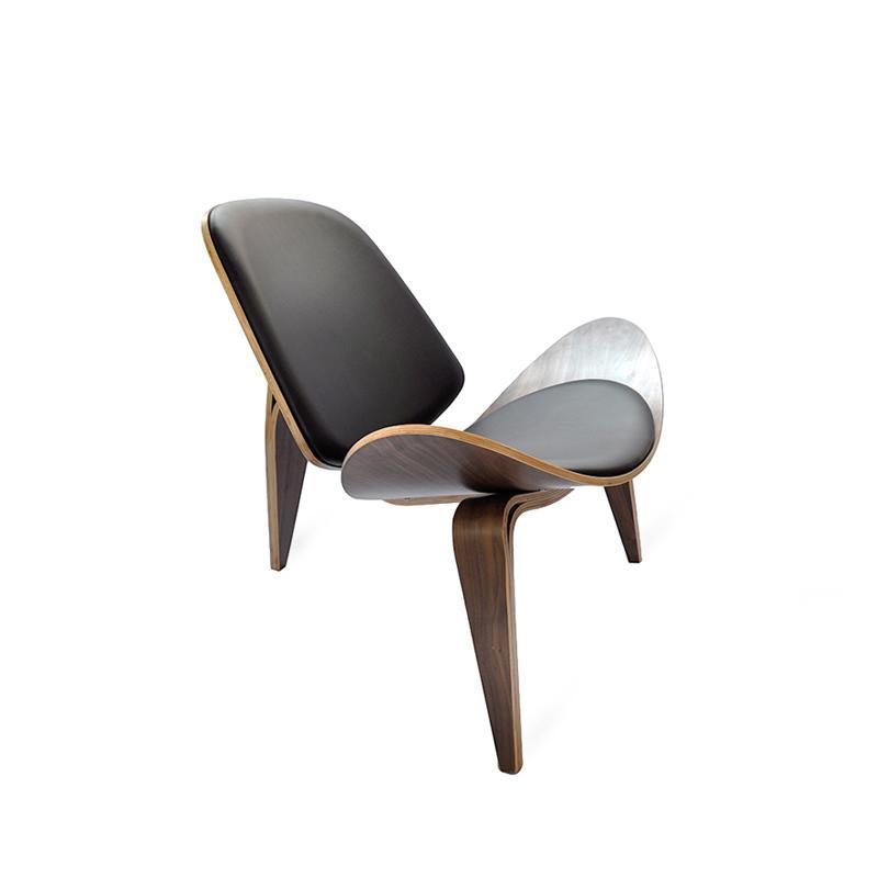 Hans Wegner CH07 Shell Chair, Brown & Oak - Miola