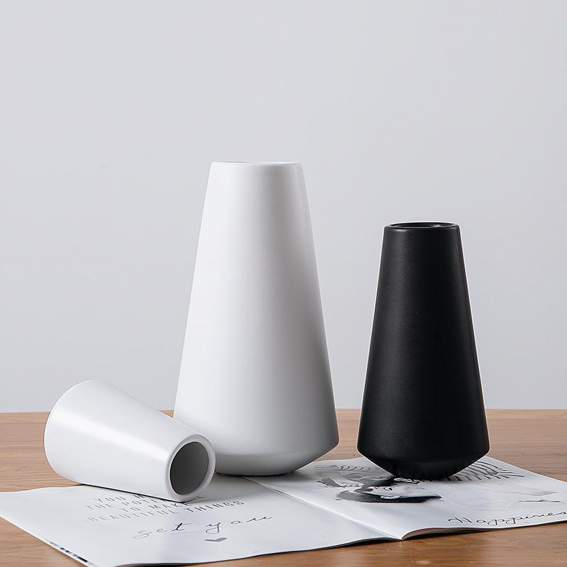 Ceramic Vase, Black/ White - Miola